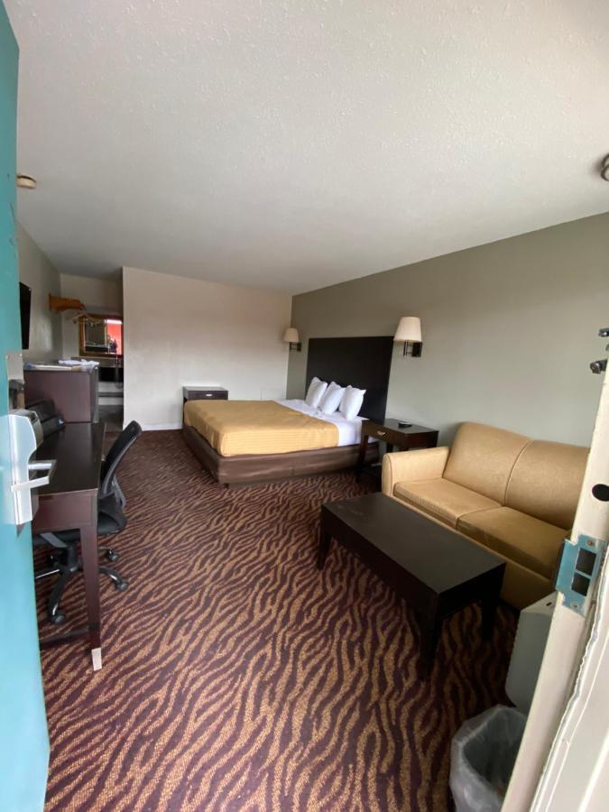 Red Carpet Inn & Suites - Danville Eksteriør bilde